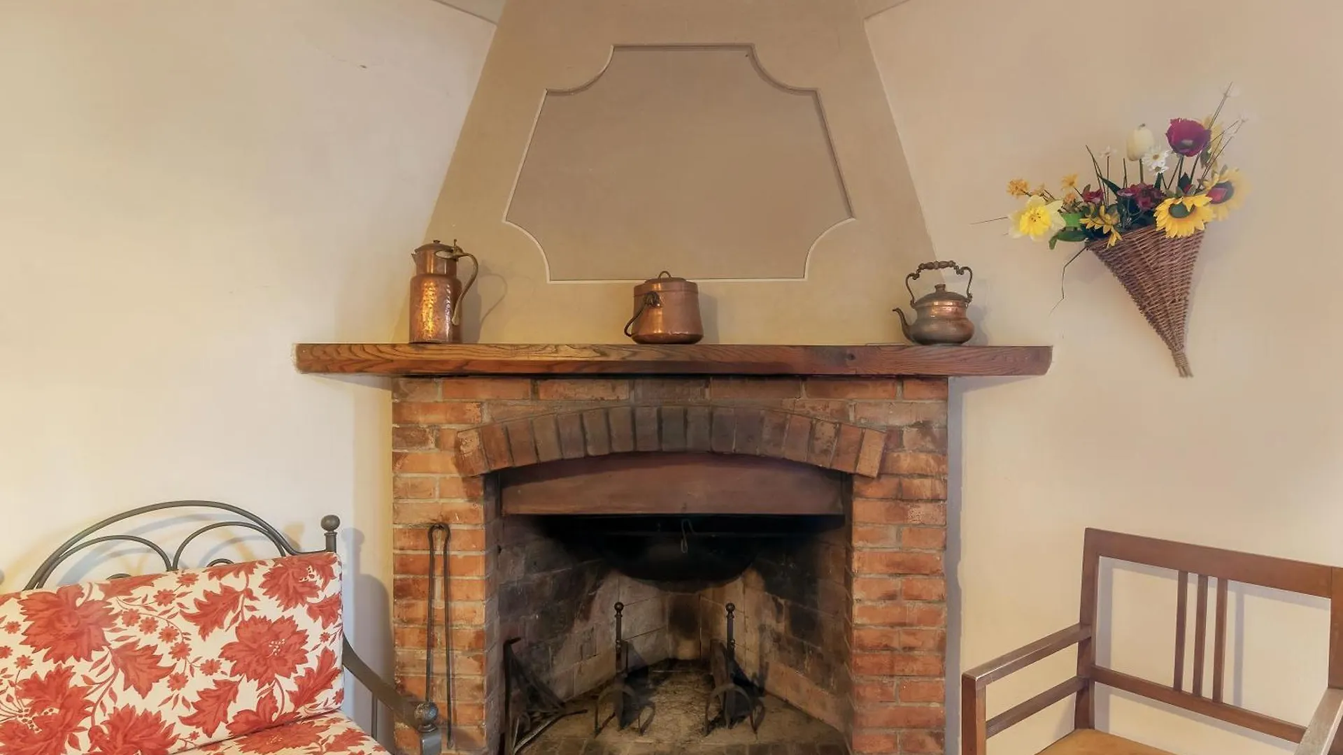 Farm stay Universal Harmony - Pettirosso Villa Dicomano