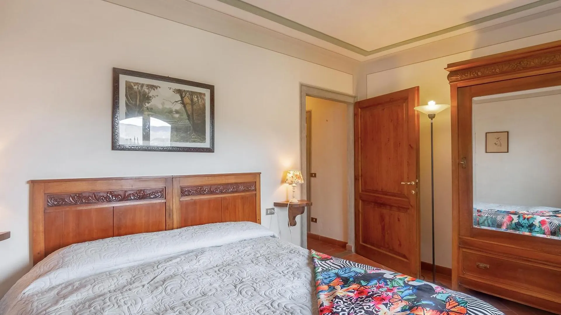 Universal Harmony - Pettirosso Villa Dicomano 0*,  Italy