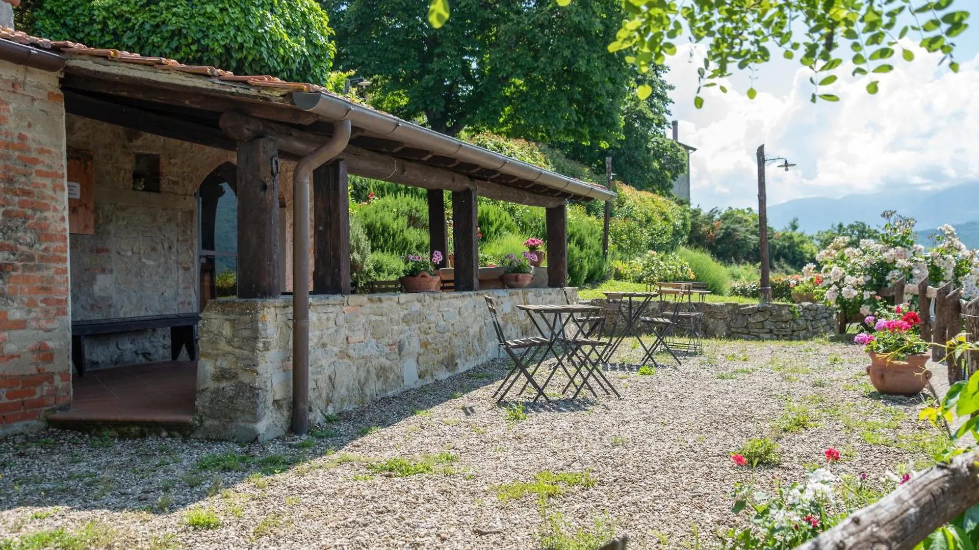 Farm stay Universal Harmony - Pettirosso Villa Dicomano