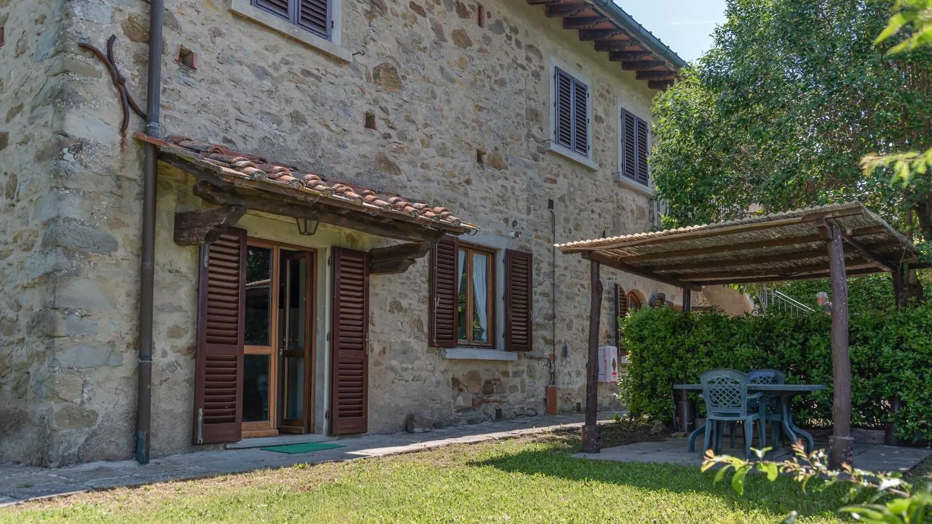 Universal Harmony - Pettirosso Villa Dicomano Farm stay